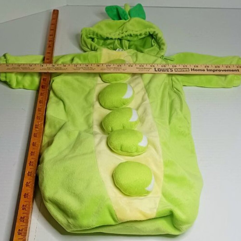 Baby Bunting Glo Worm size 0-6M